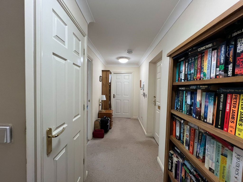 Property photo 2 of 19