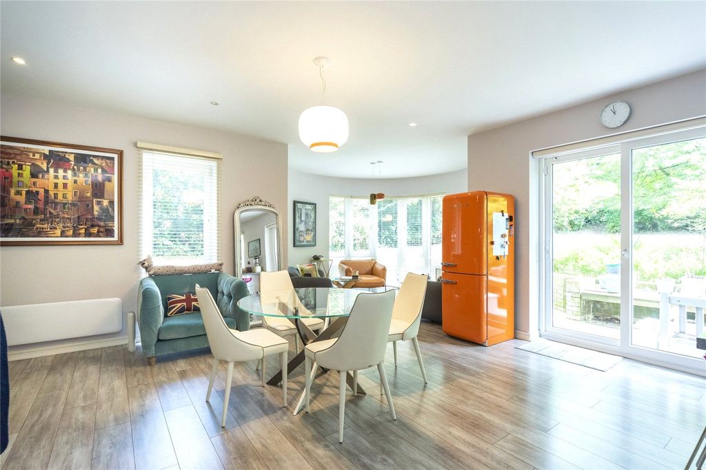 Property photo 2 of 9 Picture No. 02