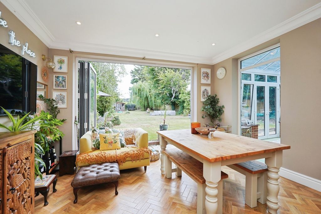 Property photo 2 of 27 Pbox-Img.Jpg