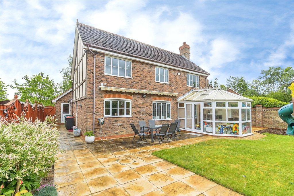 Property photo 2 of 28 Picture No. 38