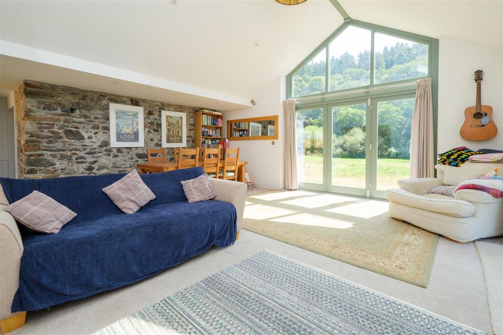 Property photo 2 of 24 Parry Barn 2 Whites Venn Farm-3.Jpg
