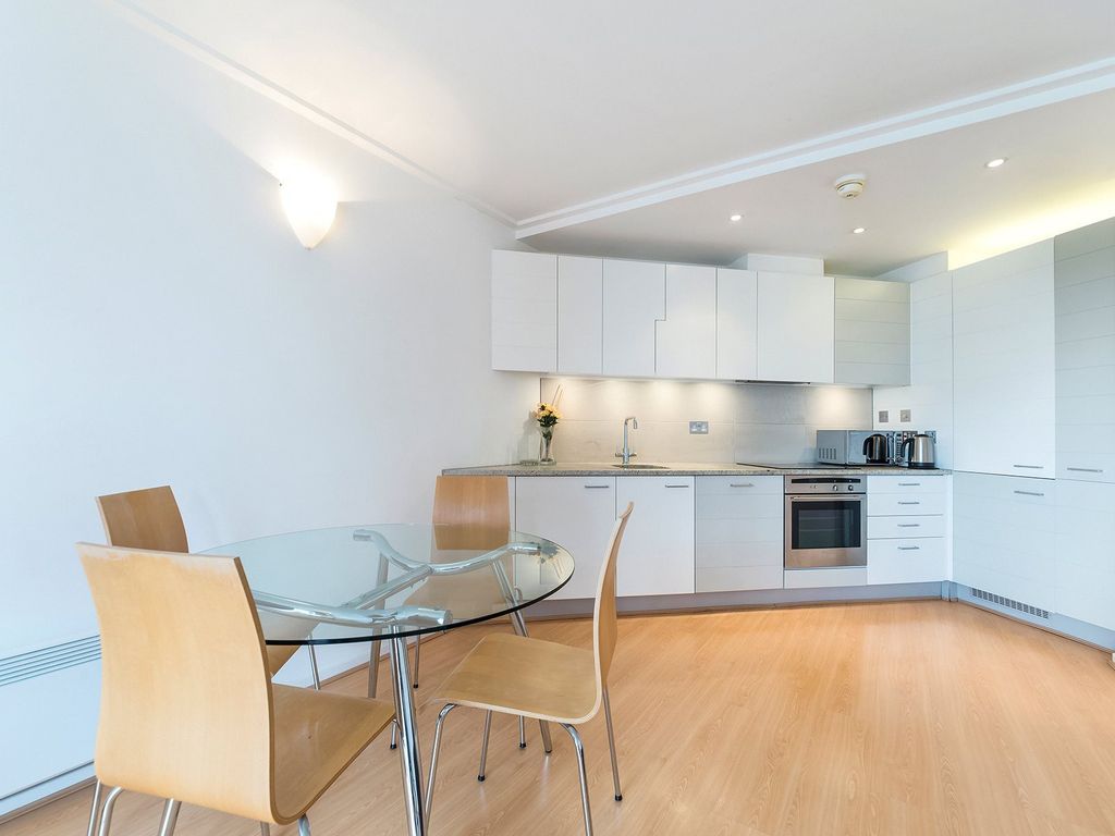 Property photo 2 of 12 Naxos Building E14