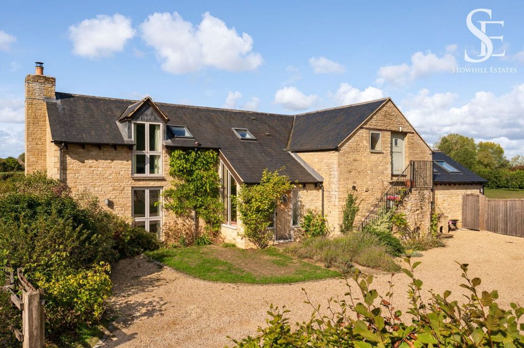 Property photo 3 of 22 Front