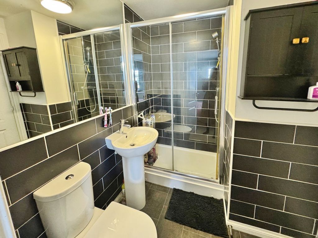 Additional image 6 of 3 bed town house for saleKing Oswald Drive, Blaydon NE21