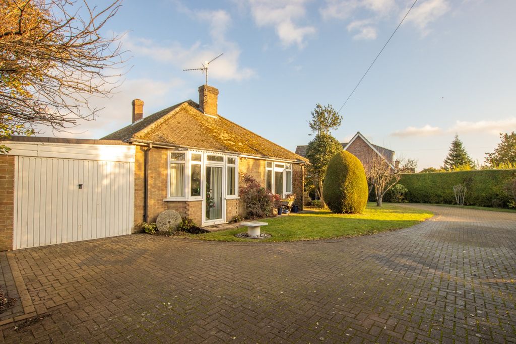 Property photo 2 of 31 4696295