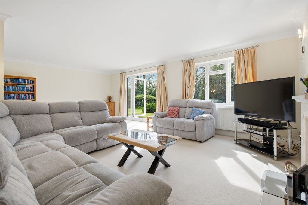 Property photo 2 of 13