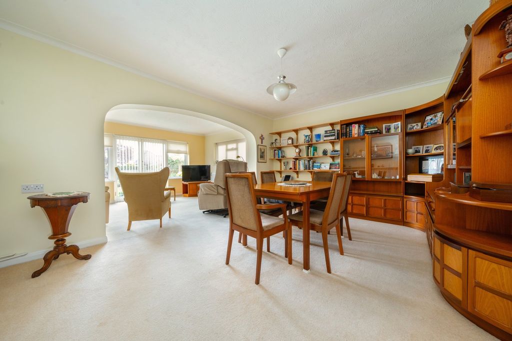 Property photo 3 of 16