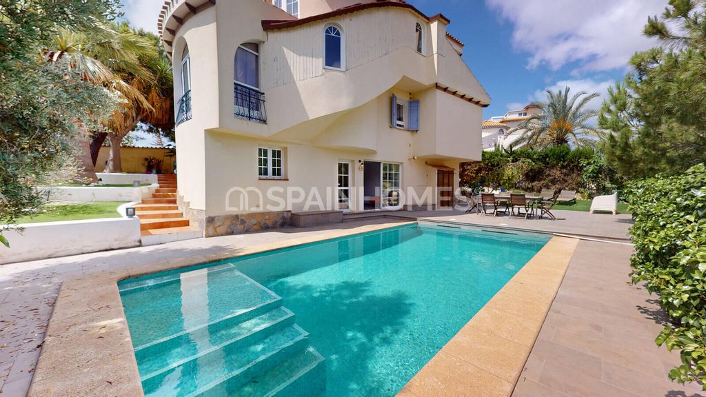 Property photo 1 of 80