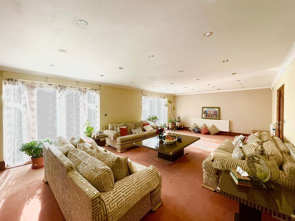 Property photo 3 of 26 1 (30).Jpeg