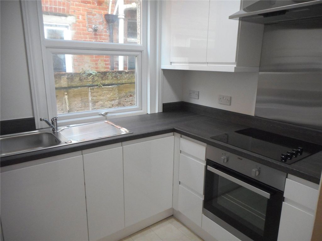 Property photo 2 of 10 Picture No. 06