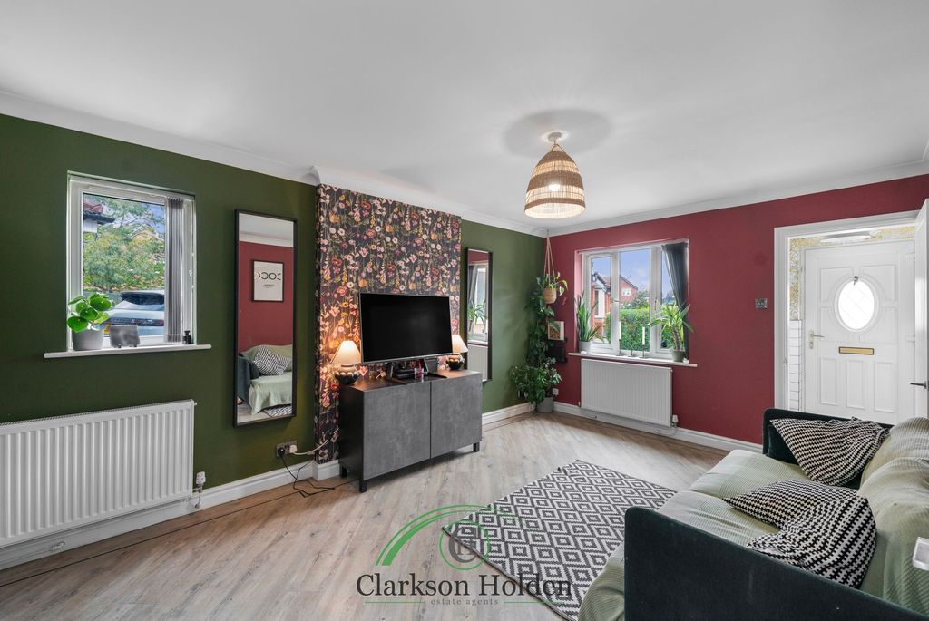 Property photo 3 of 23