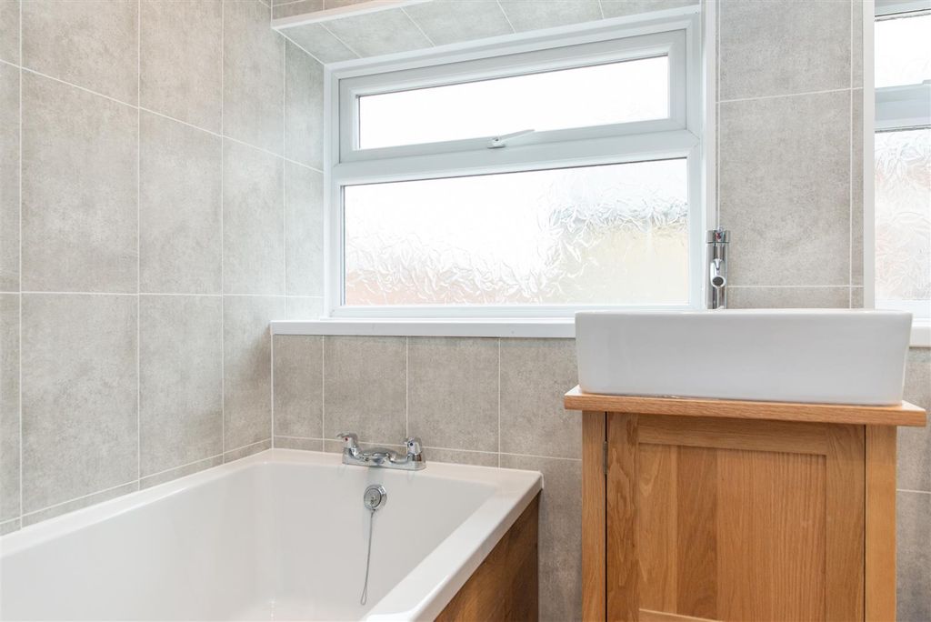 Additional image 16 of 6 bed flat for saleBayswater Road, Jesmond, Newcastle Upon Tyne NE2