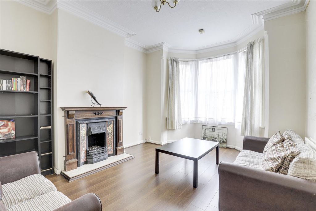 Property photo 2 of 20 31473.Jpg