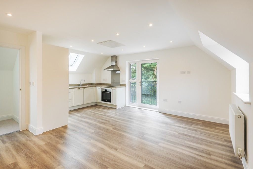 Property photo 3 of 6 Worting Park, Basingstoke