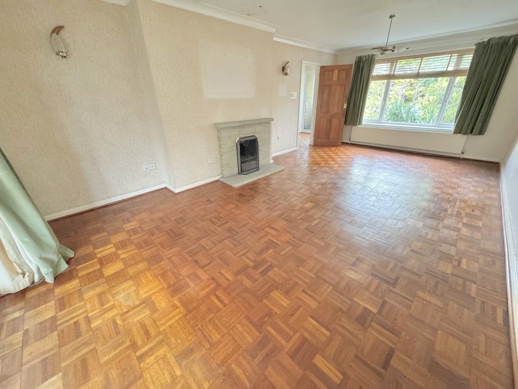 Property photo 3 of 31