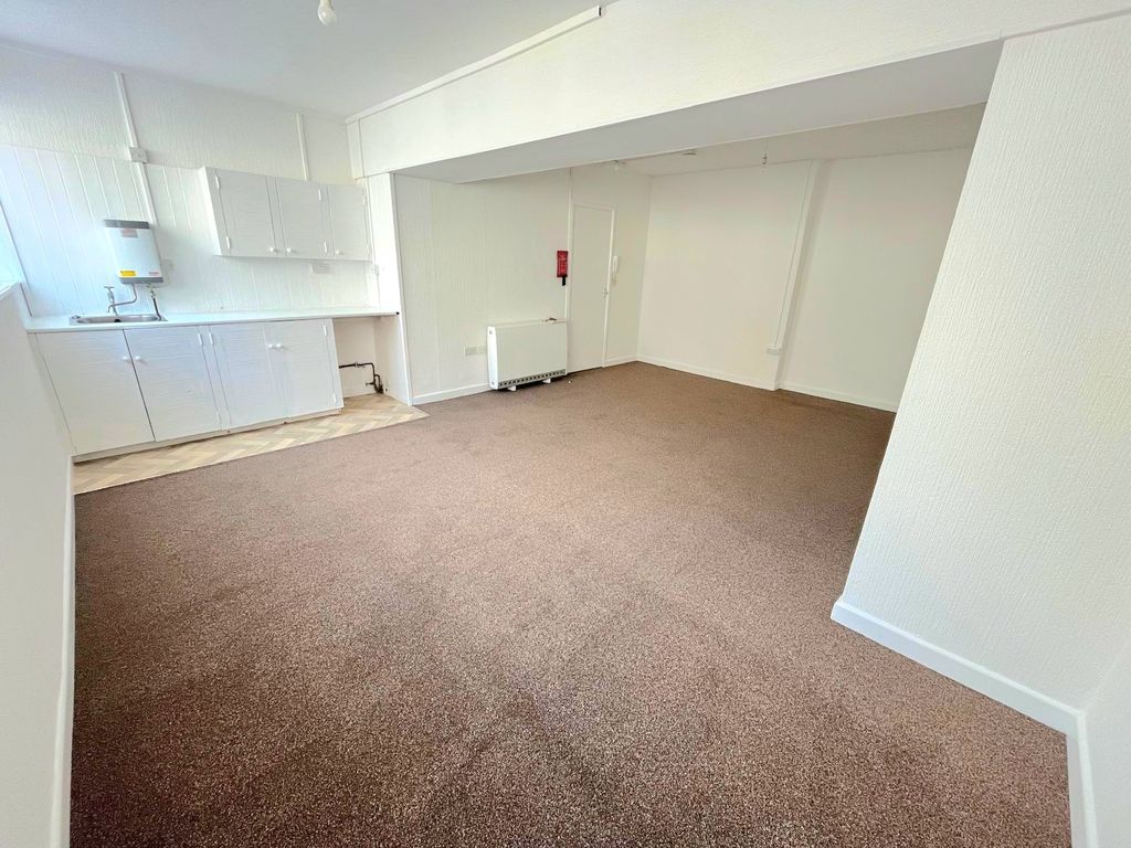 Property photo 2 of 3