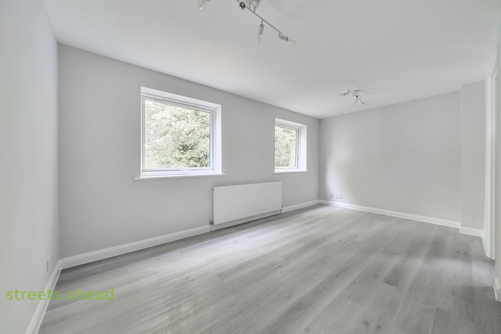 Property photo 2 of 14 514E8Bfd-Bd6d-493...