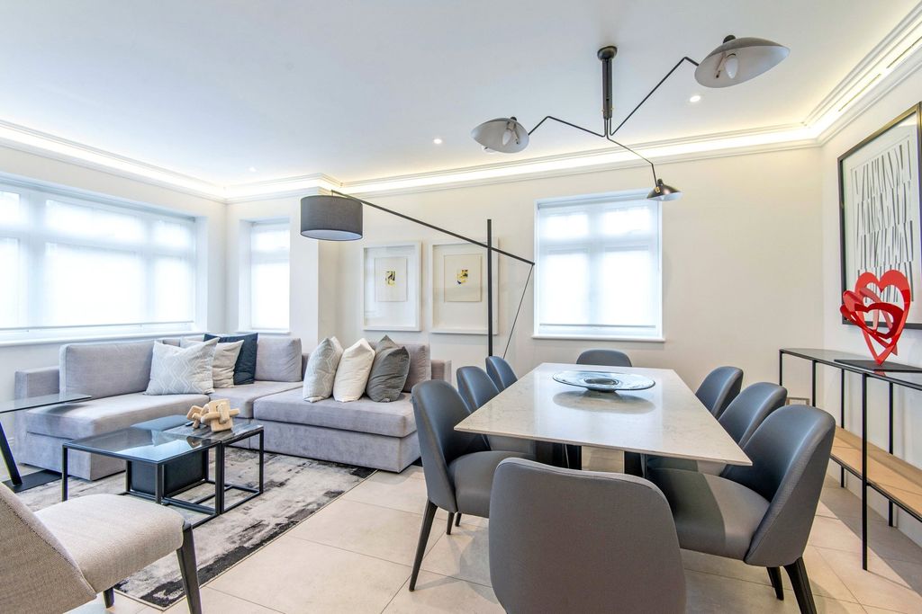 Property photo 3 of 8 Picture No. 06