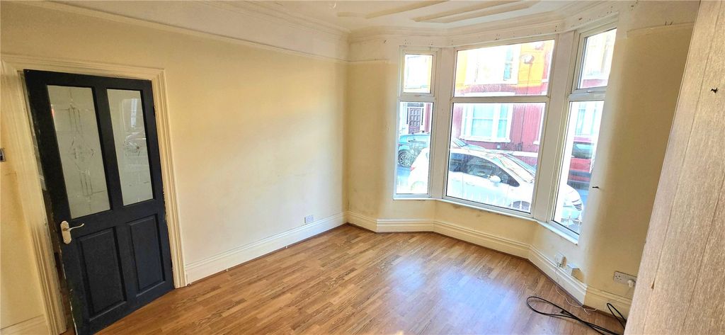 Property photo 3 of 15 Picture No. 06