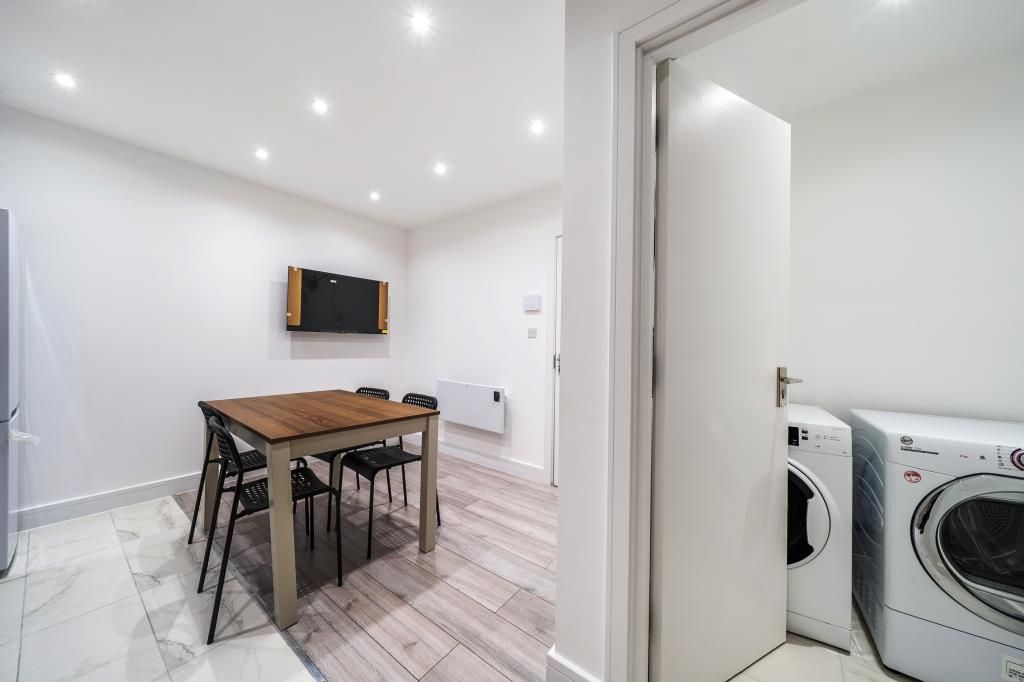 Property photo 3 of 24 Kitchen