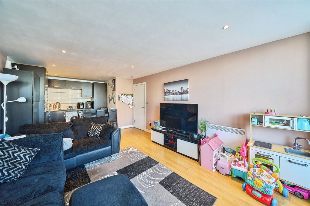 Property photo 3 of 13 Picture No. 27