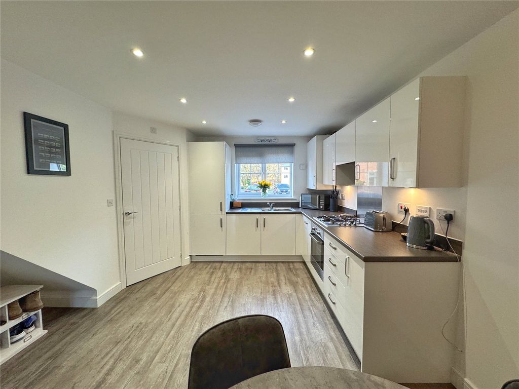 Property photo 2 of 19 Picture No. 15