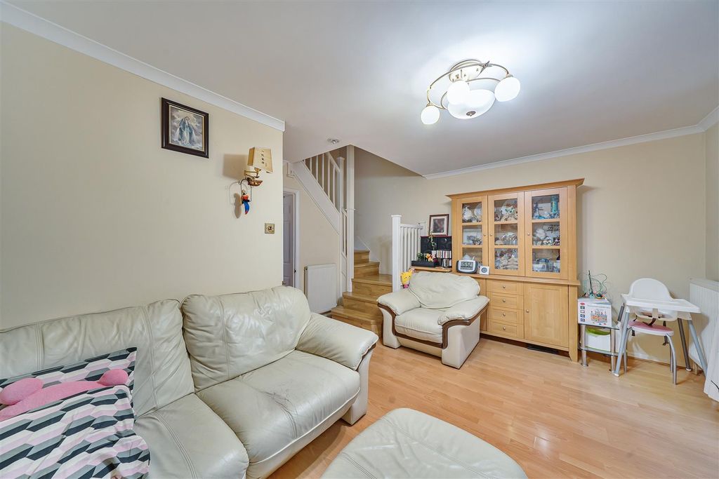 Property photo 3 of 17 1395309-15-696521002Be4A.Jpg