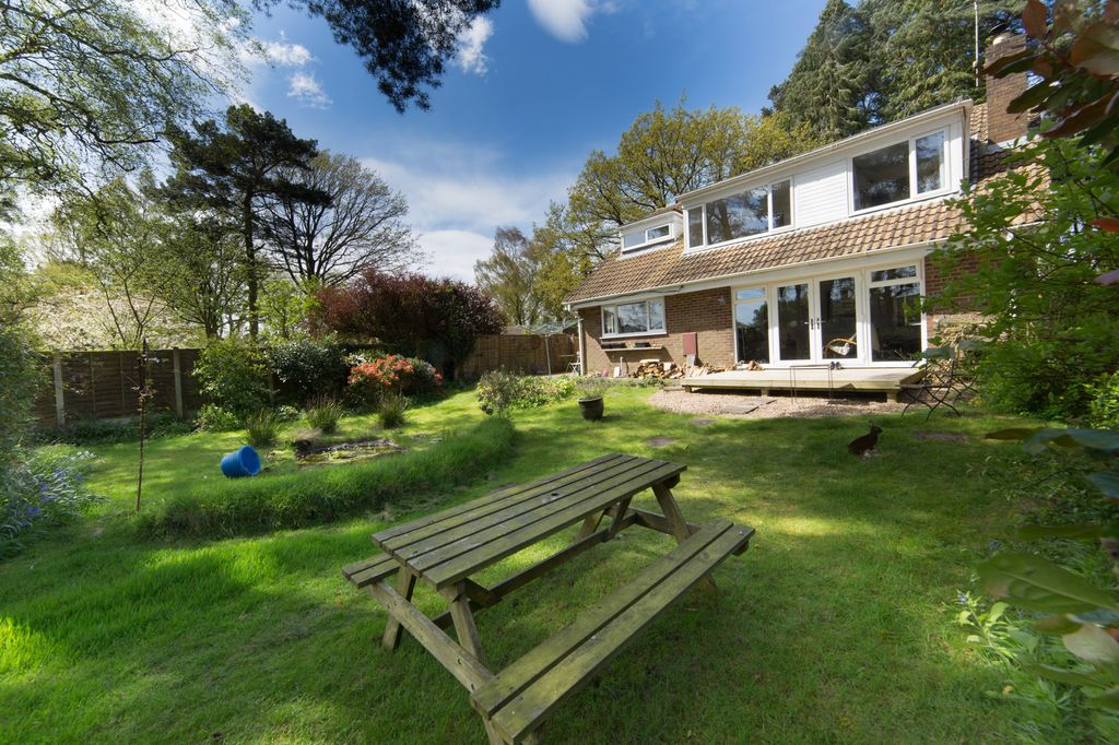 Property photo 2 of 31