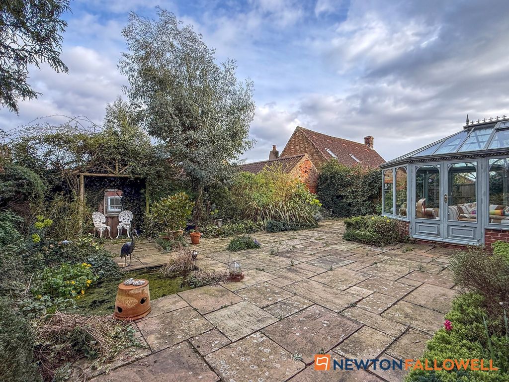 Property photo 3 of 26