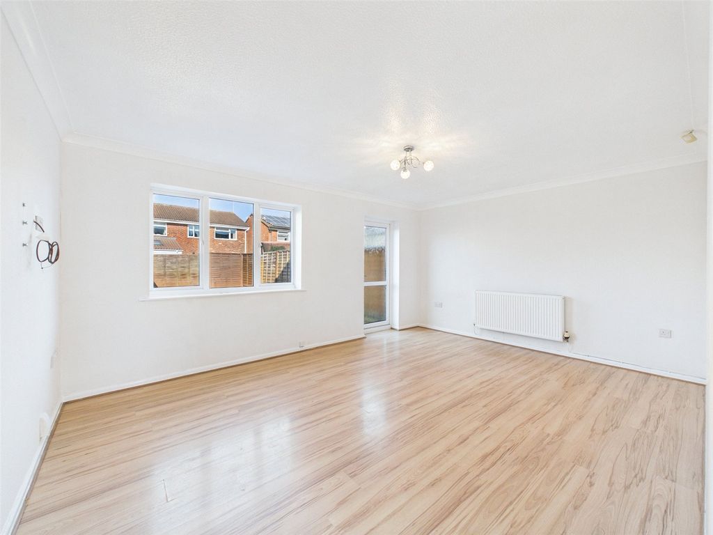 Property photo 3 of 13 Picture No. 02