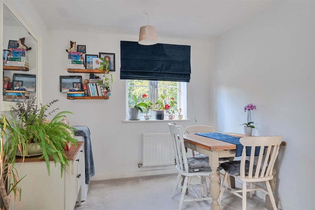 Property photo 3 of 15 1368928-6-68F0Caf72992A.Jpg