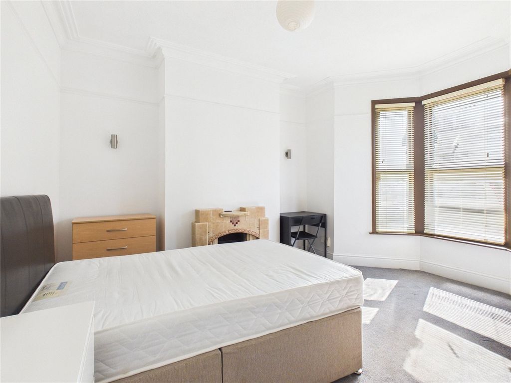 Property photo 3 of 10 Picture No. 12