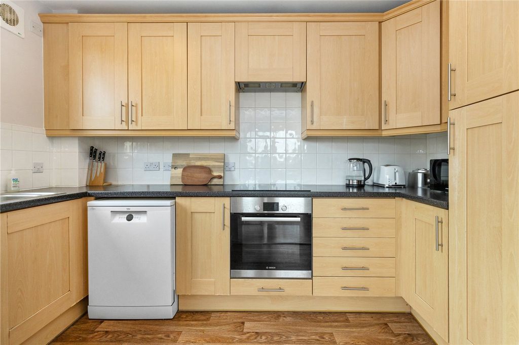 Property photo 3 of 12 Picture No. 13