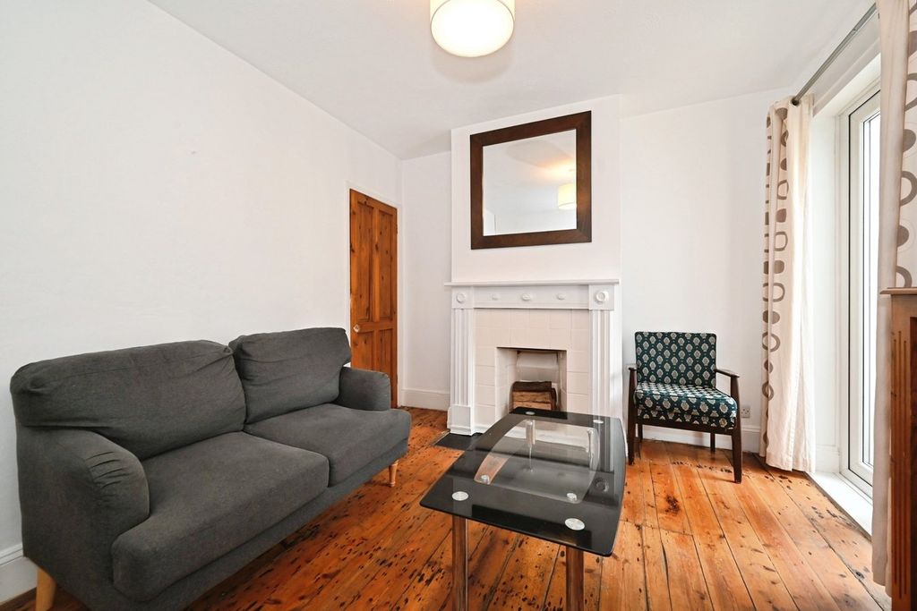 Property photo 3 of 19