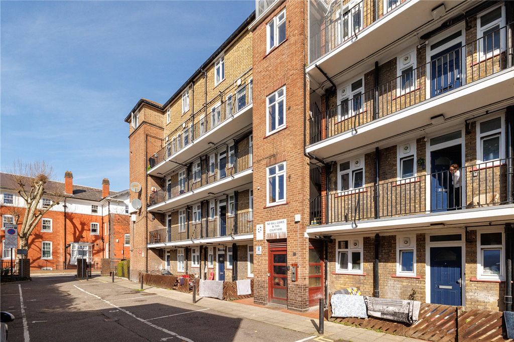 Property photo 3 of 7 Picture No. 11