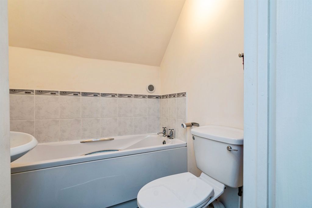 Additional image 18 of 4 bed detached house for saleRedenhall Road, Harleston IP20