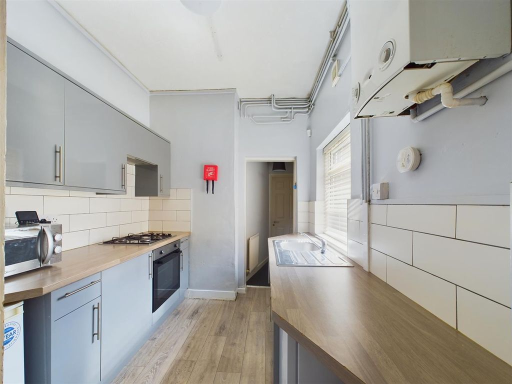 Property photo 2 of 21