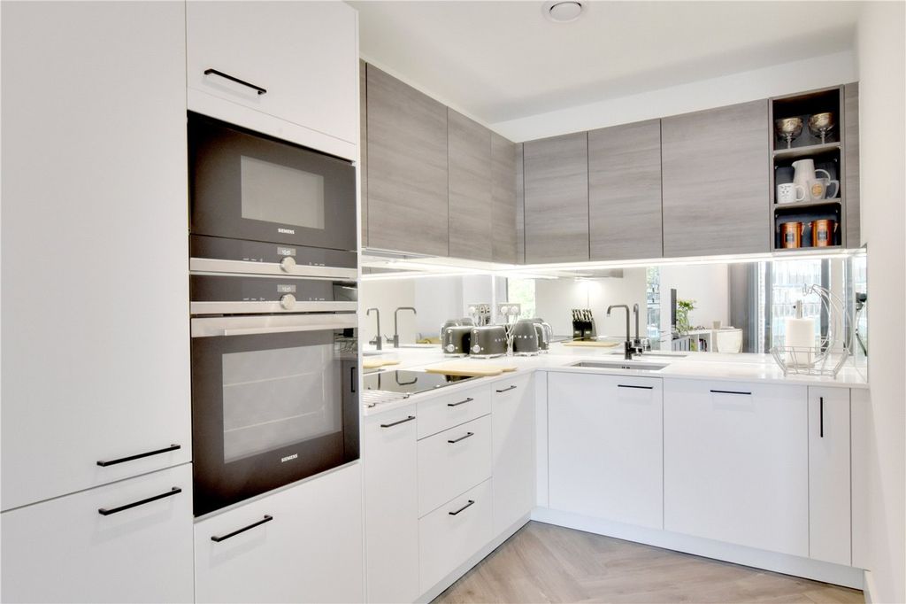 Property photo 3 of 18 Picture No. 07
