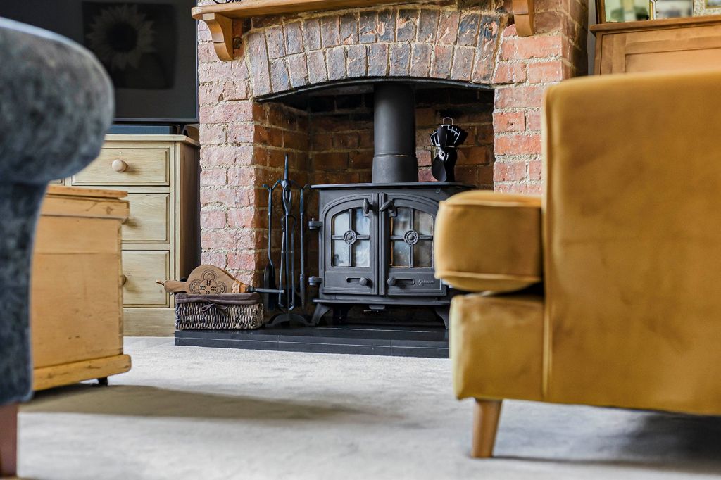 Property photo 3 of 37 Living Room