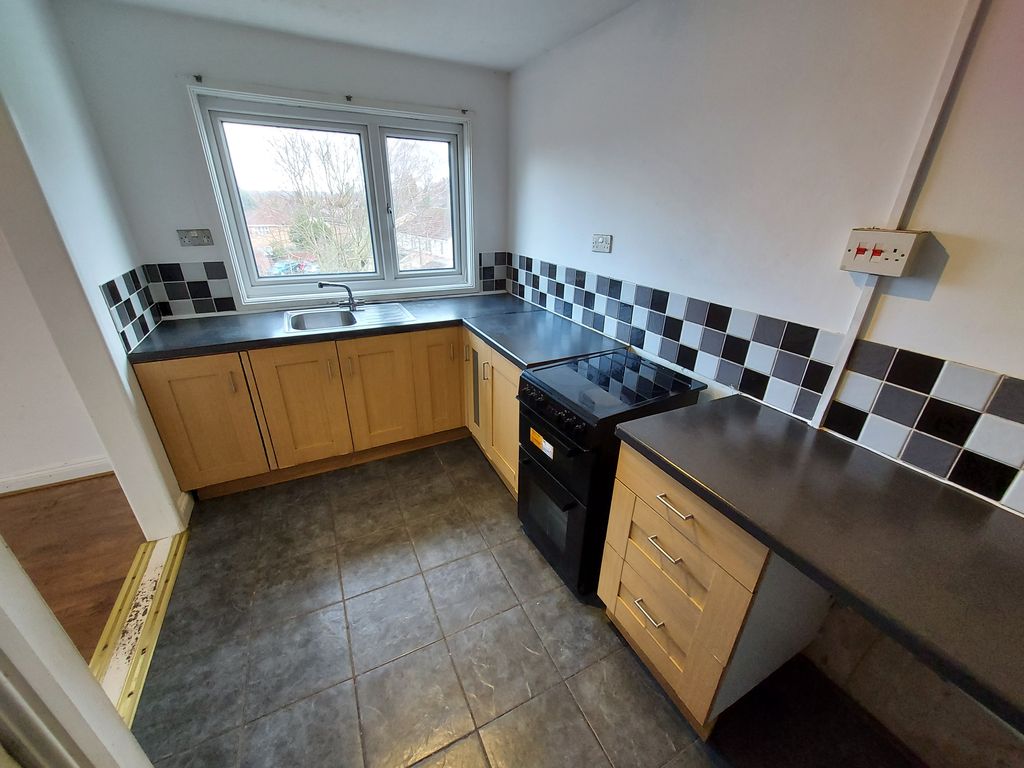 Property photo 3 of 6 Kitchen