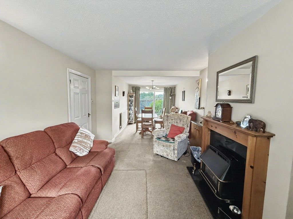 Property photo 2 of 27 5024355