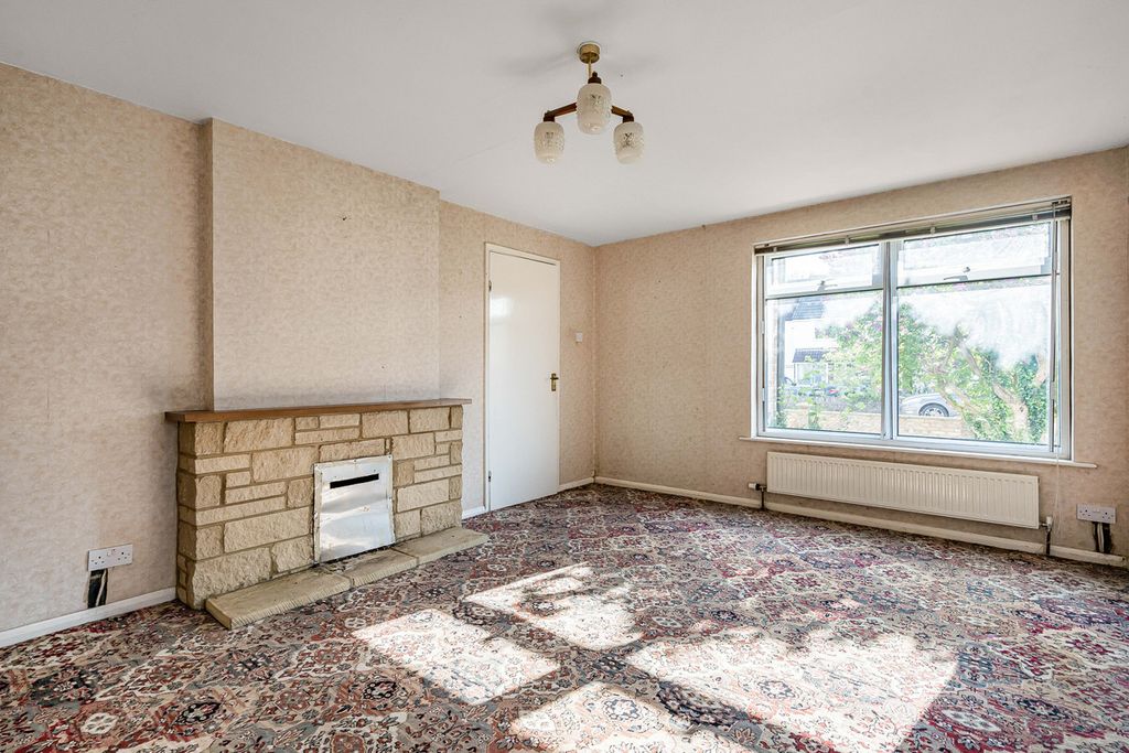 Property photo 3 of 24
