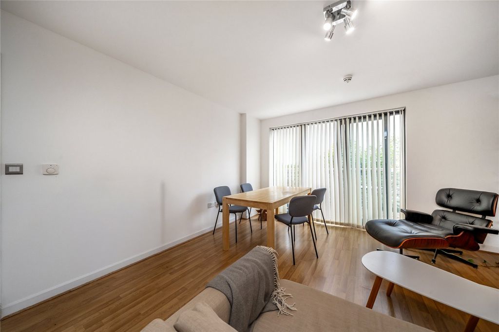 Property photo 3 of 9 Dining Room
