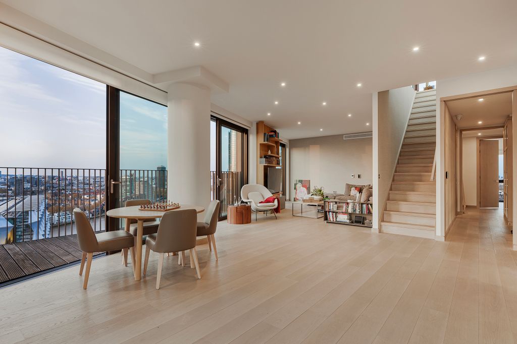 Property photo 3 of 26