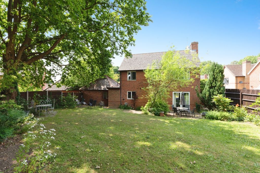 Property photo 2 of 17 Photo