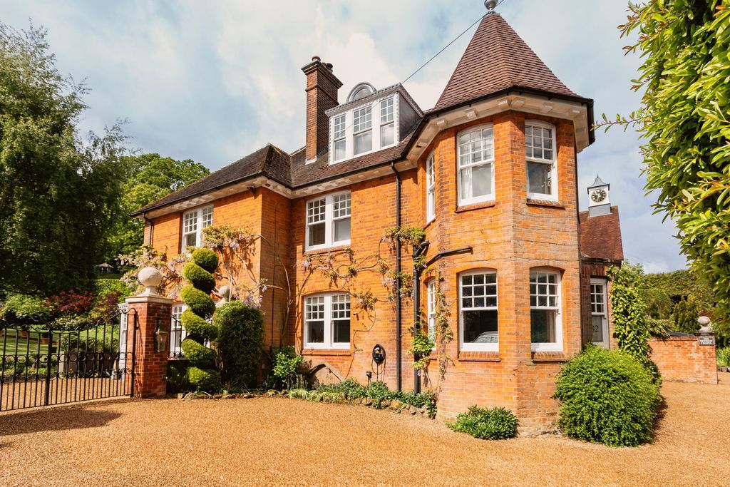 Additional image 32 of 7 bed semi-detached house for saleWesterham Road, Oxted, Surrey RH8