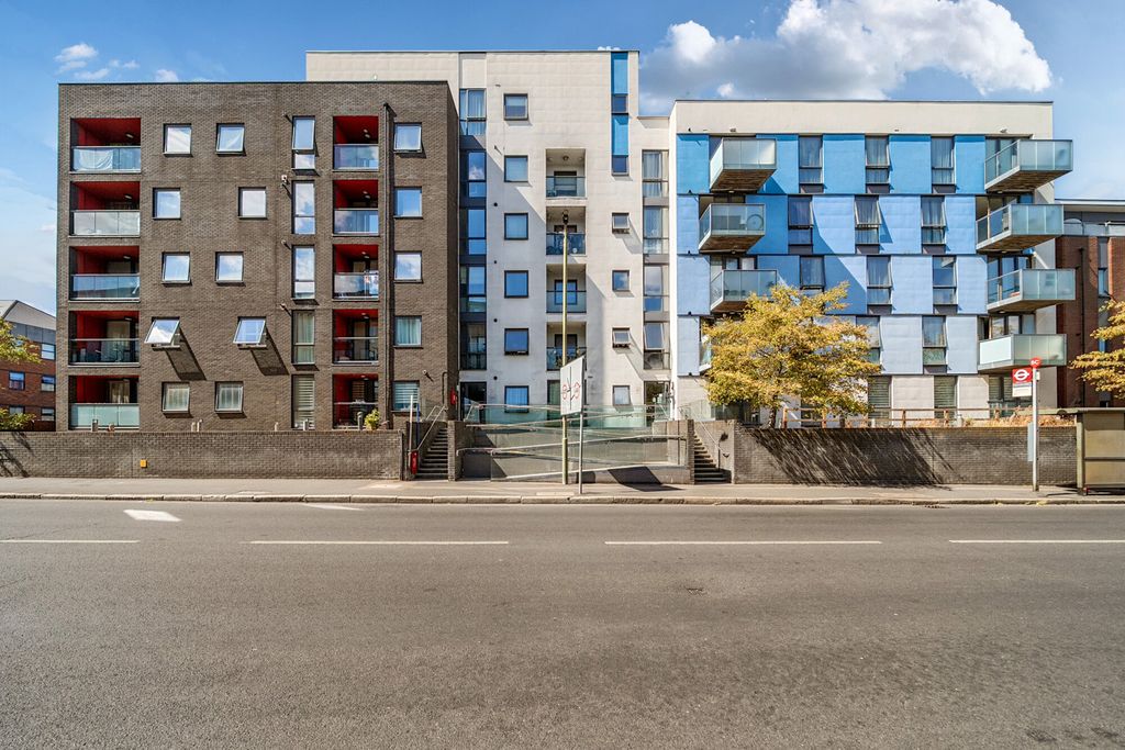 Property photo 1 of 19 1502620-1-6A7492F...