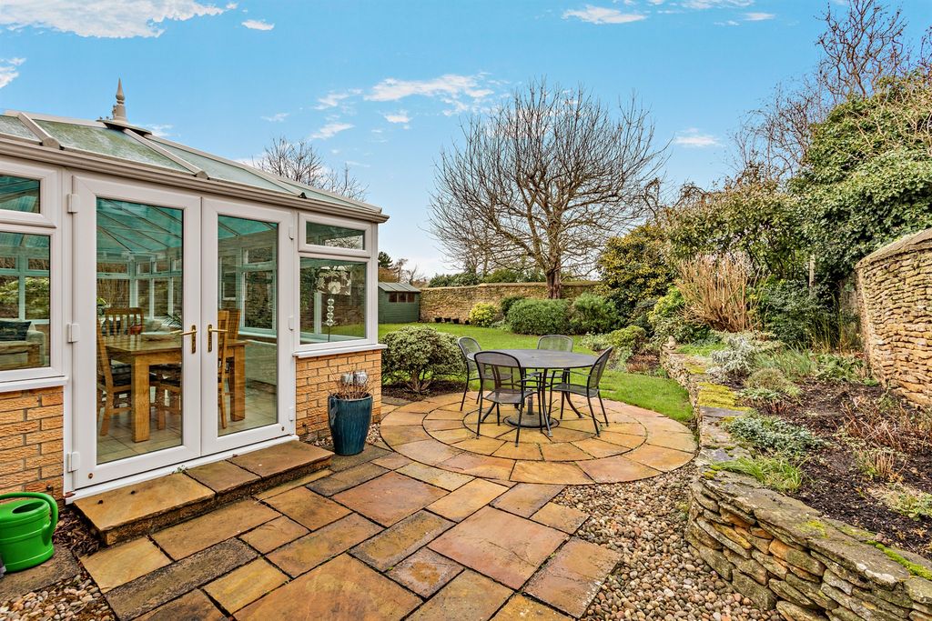 Property photo 3 of 22