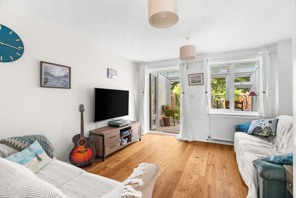 Property photo 2 of 16