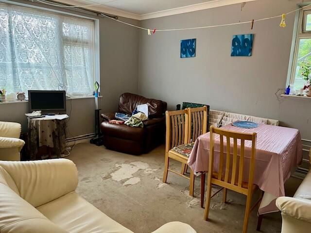 Property photo 2 of 4